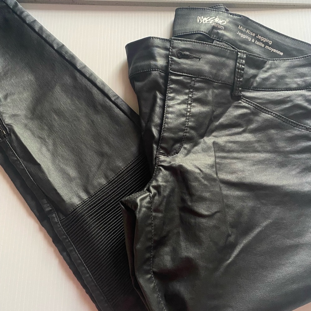 Mossimo faux leather mid rise denim jeggings